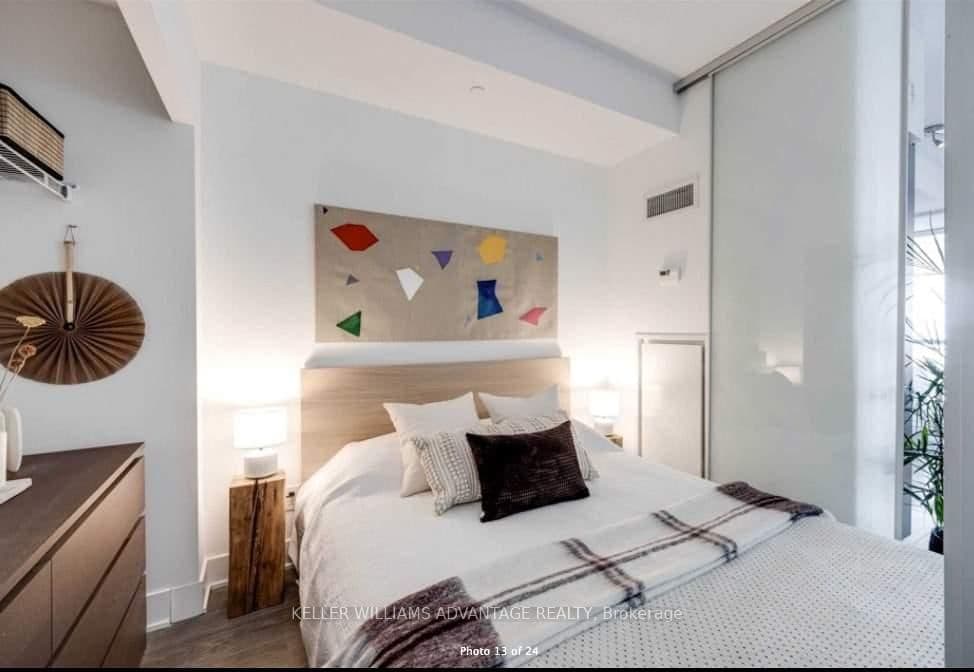 508 Wellington Street W, Unit 505 thumbnail 12