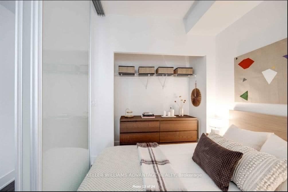508 Wellington Street W, Unit 505 thumbnail 13