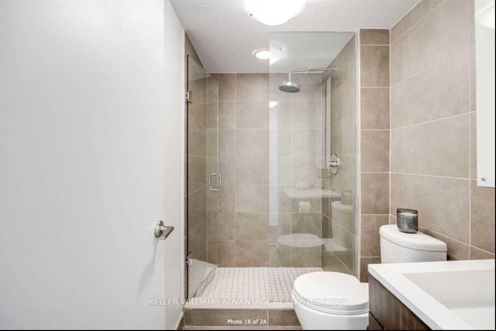 508 Wellington Street W, Unit 505 thumbnail 16