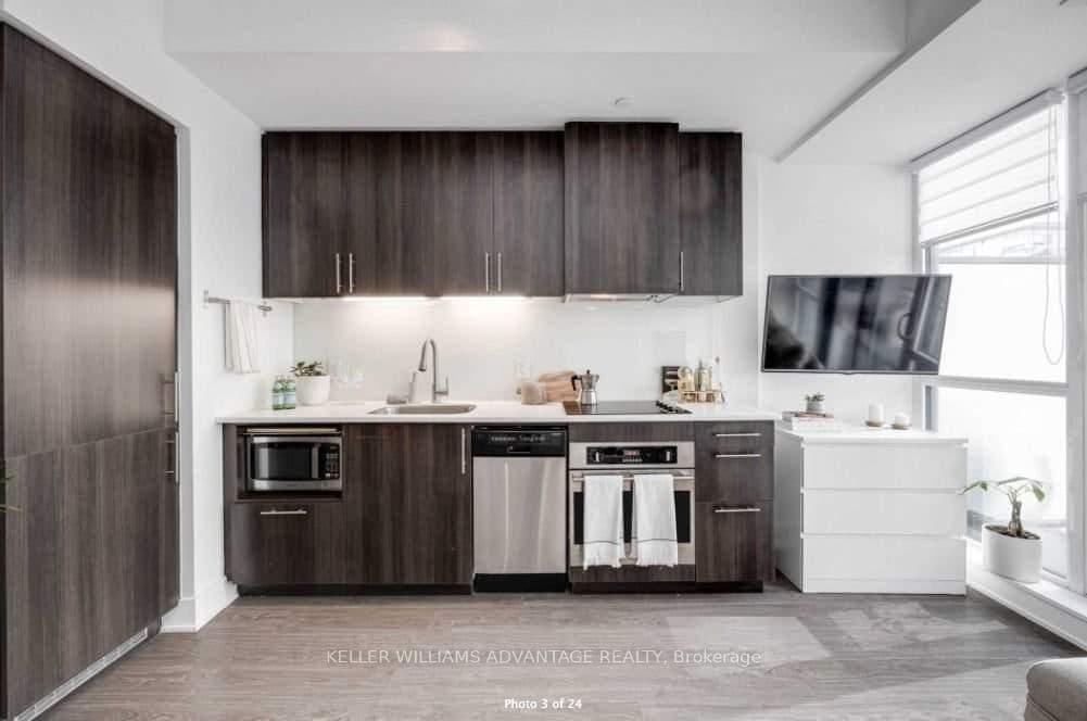 508 Wellington Street W, Unit 505 thumbnail 5
