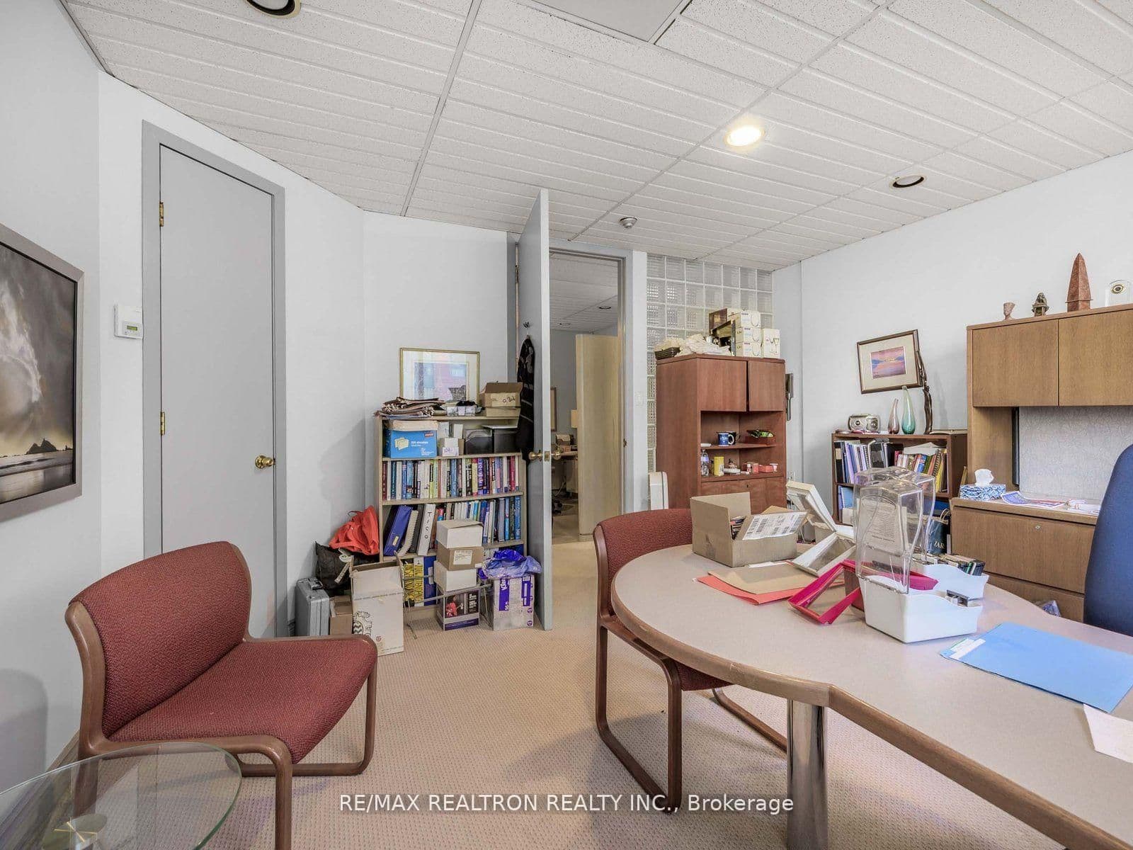 120 Carlton Street, Unit 404 thumbnail 22