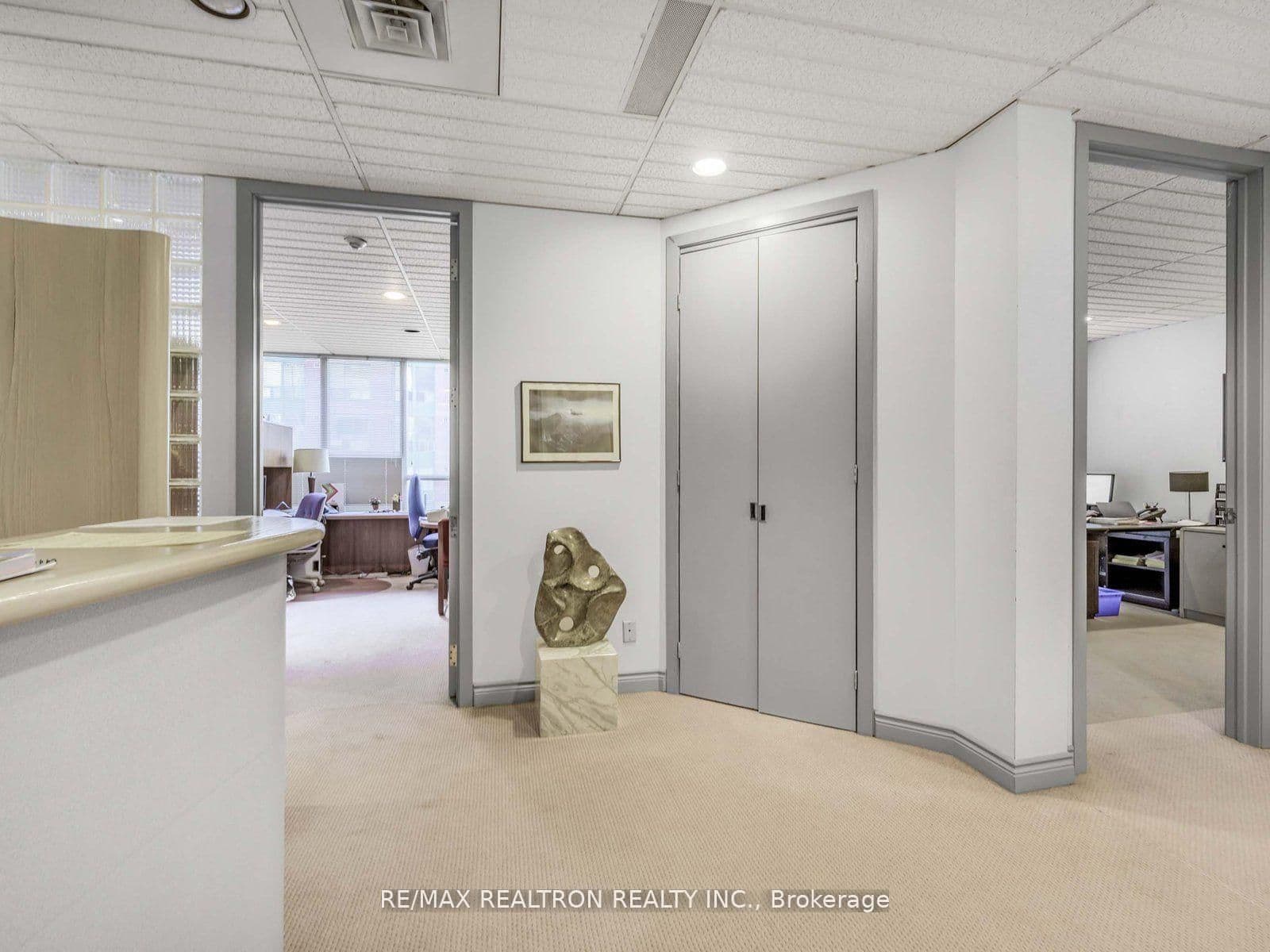 120 Carlton Street, Unit 404 thumbnail 5