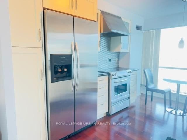 10 Yonge Street, Unit 2702 thumbnail 11