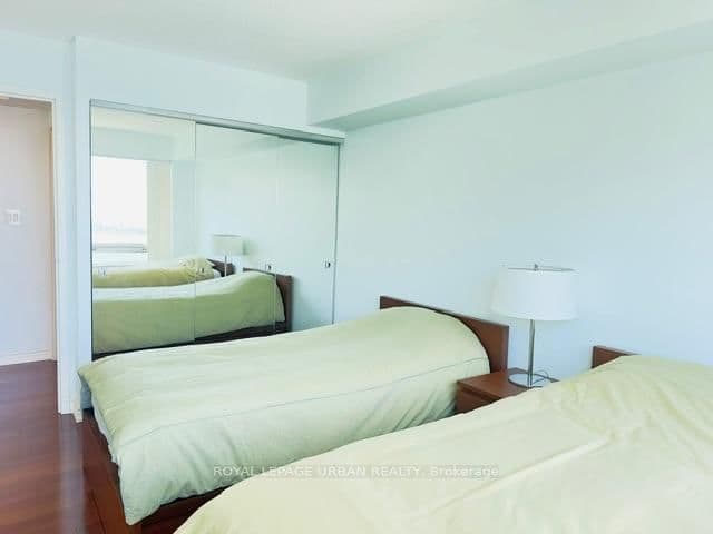 10 Yonge Street, Unit 2702 thumbnail 19