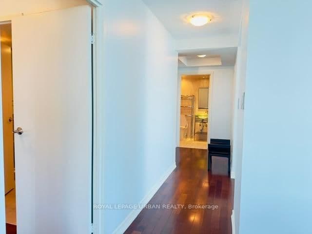 10 Yonge Street, Unit 2702 thumbnail 20