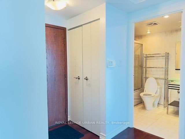 10 Yonge Street, Unit 2702 thumbnail 21