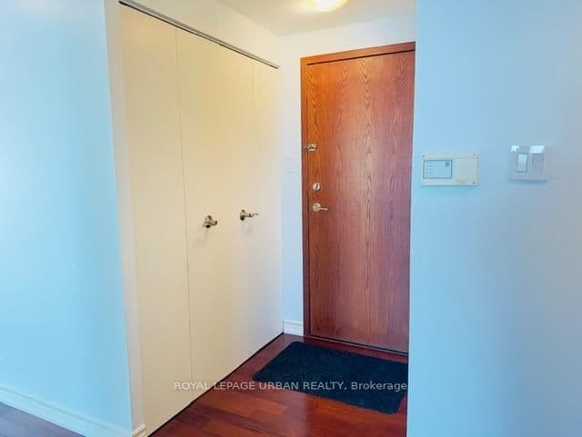 10 Yonge Street, Unit 2702 thumbnail 22