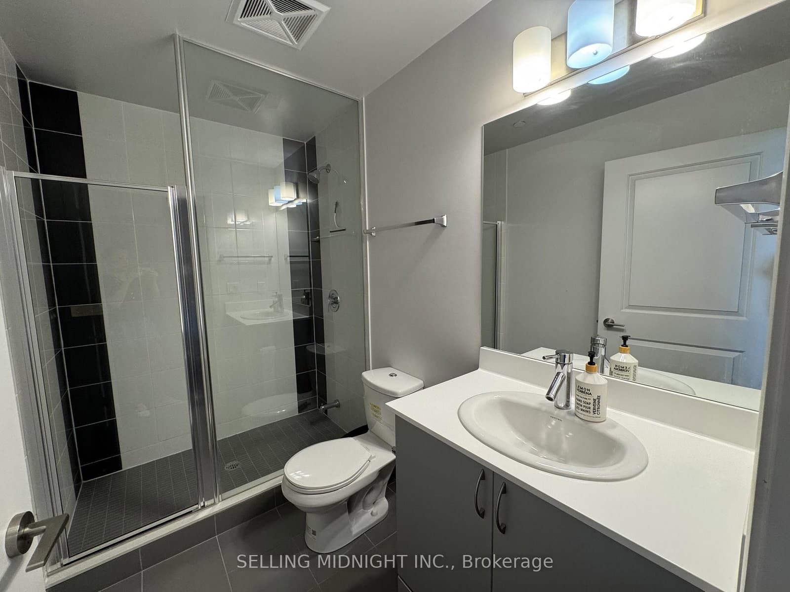 5162 Yonge Street, Unit PH301 thumbnail 13