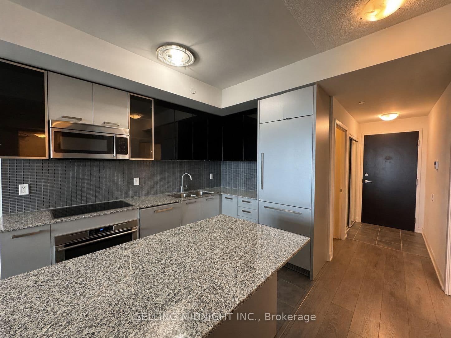 5162 Yonge Street, Unit PH301 thumbnail 3