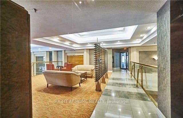 1001 Bay Street, Unit 919 thumbnail 3