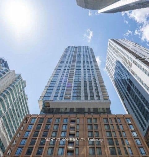 8 Widmer Street, Unit 906