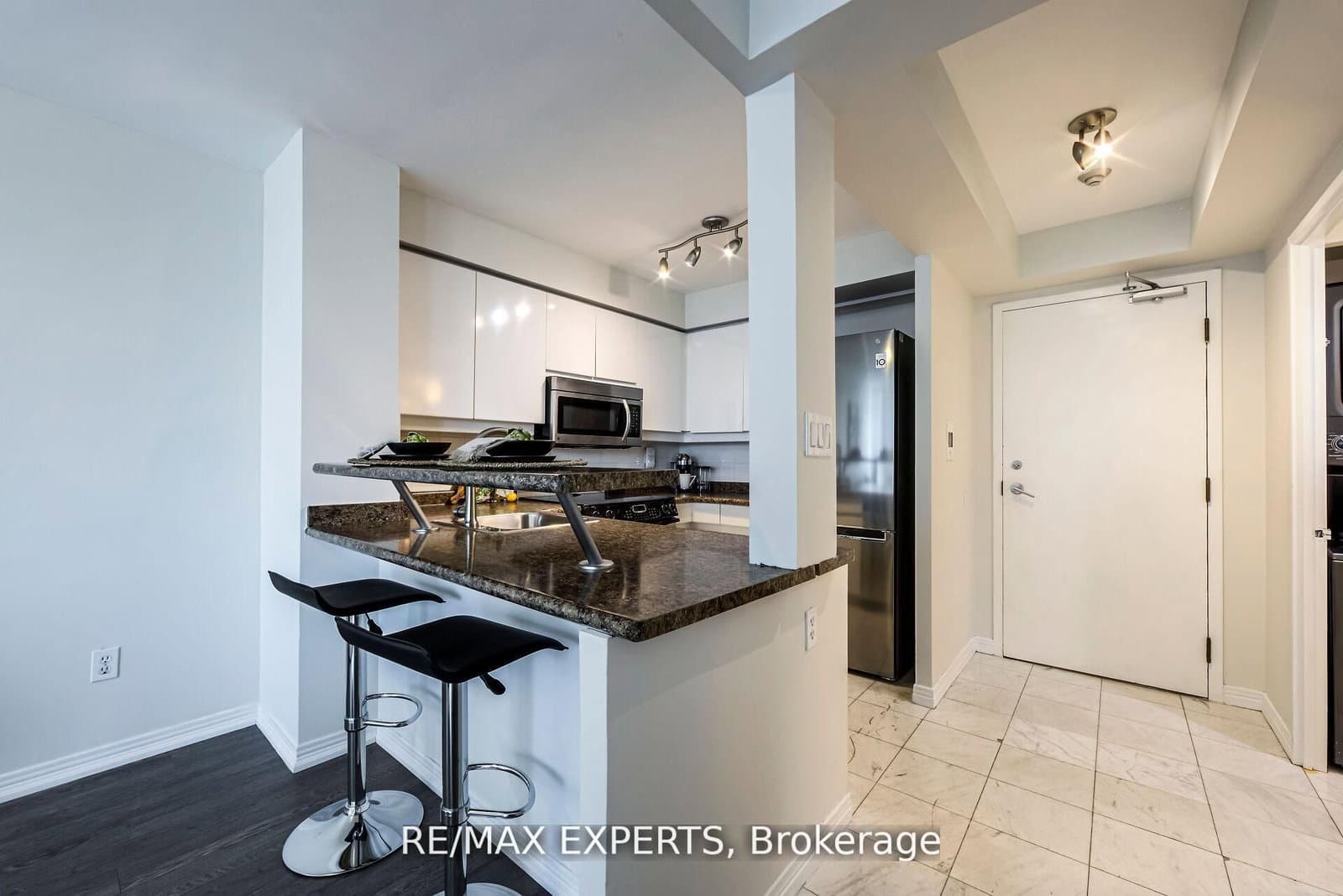 942 Yonge Street, Unit 1006 thumbnail 14