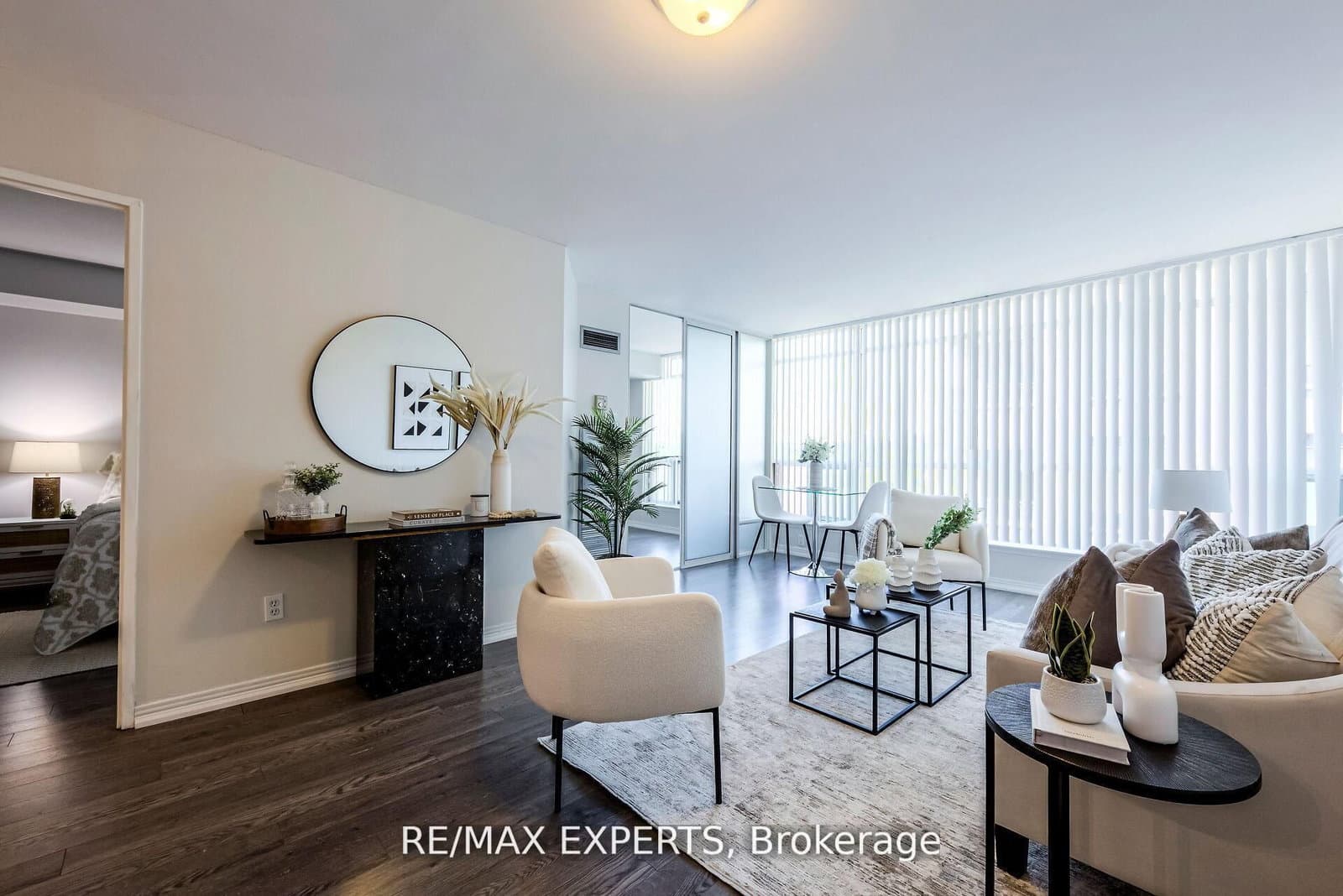 942 Yonge Street, Unit 1006 thumbnail 16