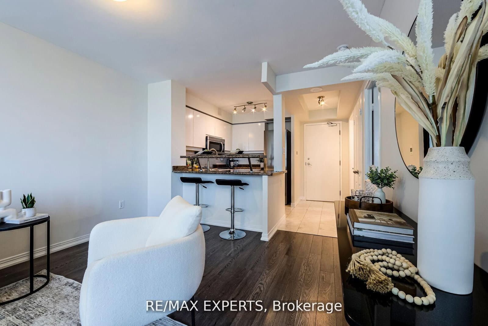 942 Yonge Street, Unit 1006 thumbnail 20