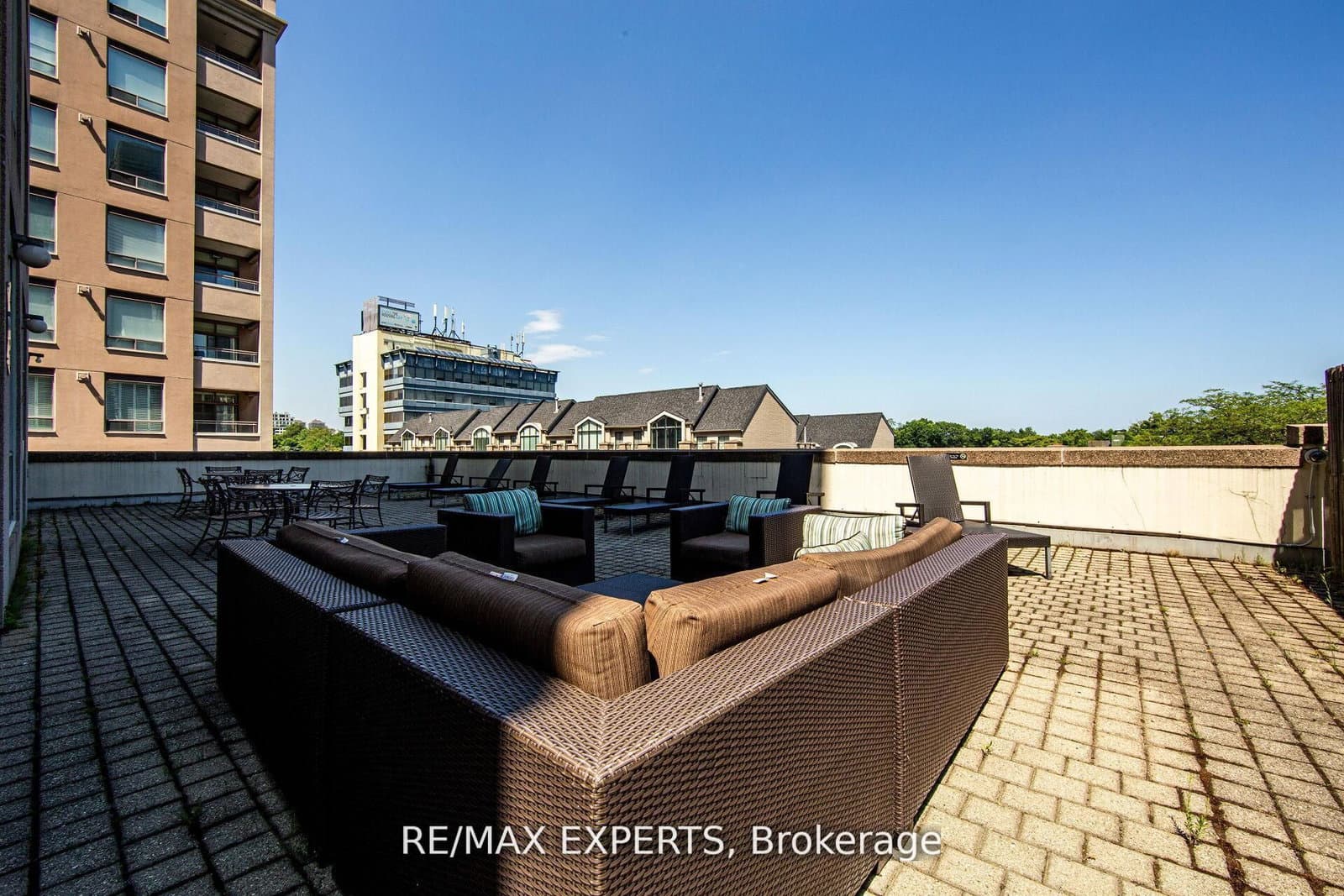 942 Yonge Street, Unit 1006 thumbnail 43