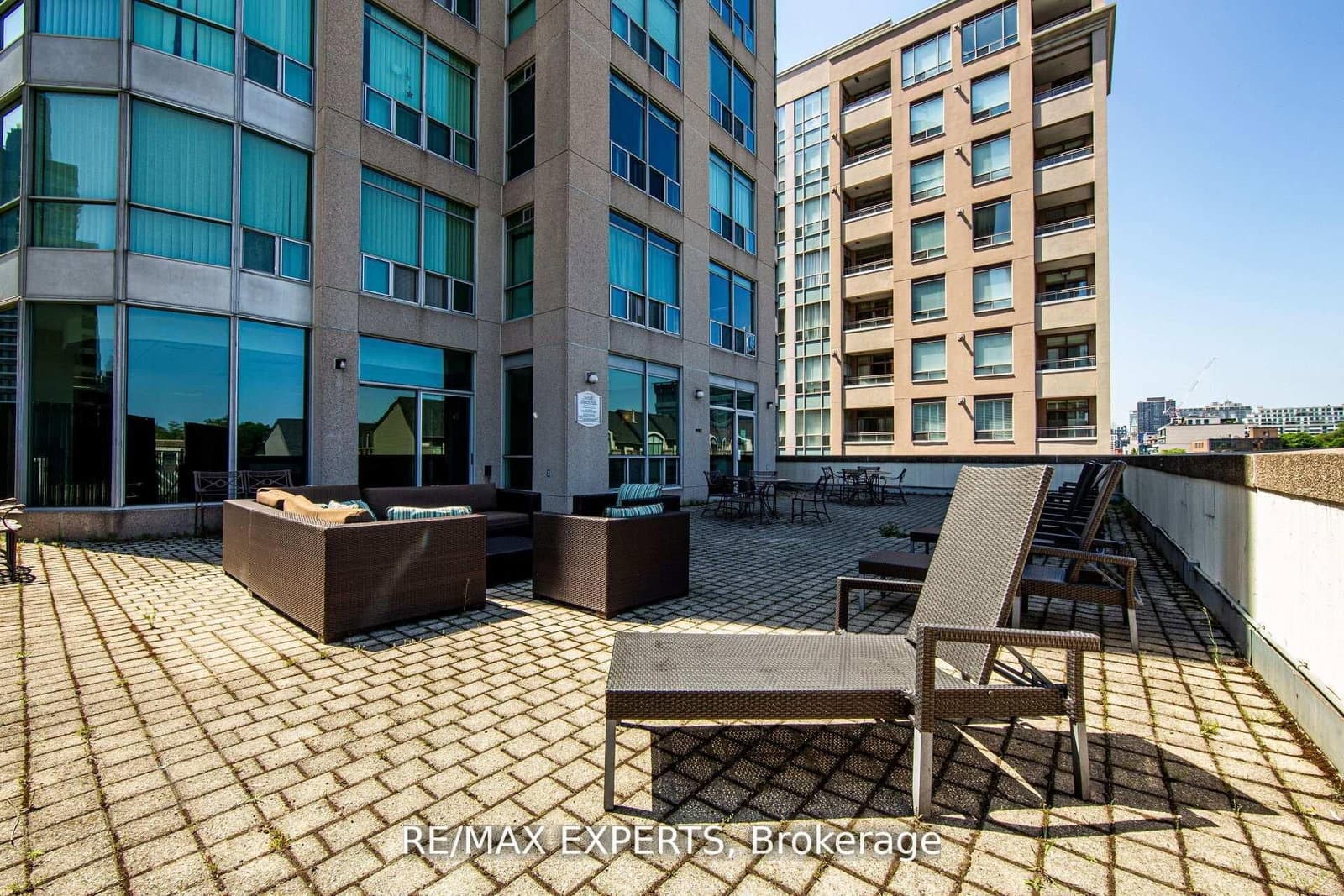 942 Yonge Street, Unit 1006 thumbnail 44