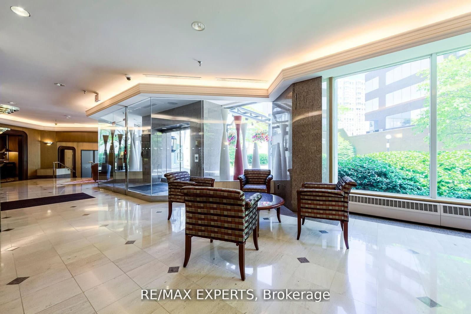 942 Yonge Street, Unit 1006 thumbnail 5