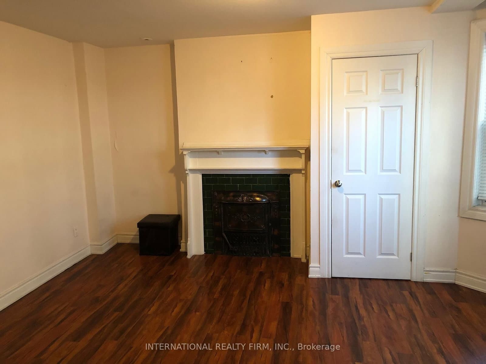 197 Dundas Street E, Unit 2B thumbnail 3