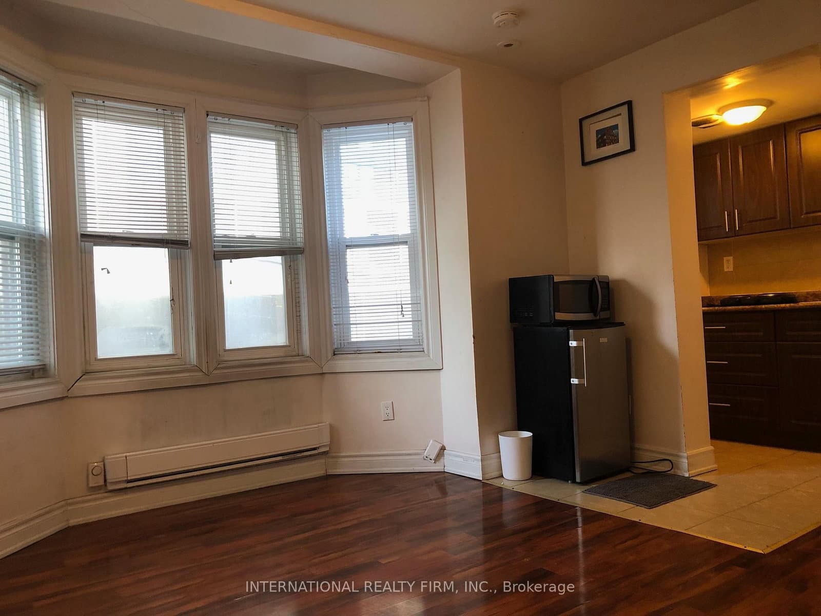 197 Dundas Street E, Unit 2B thumbnail 4