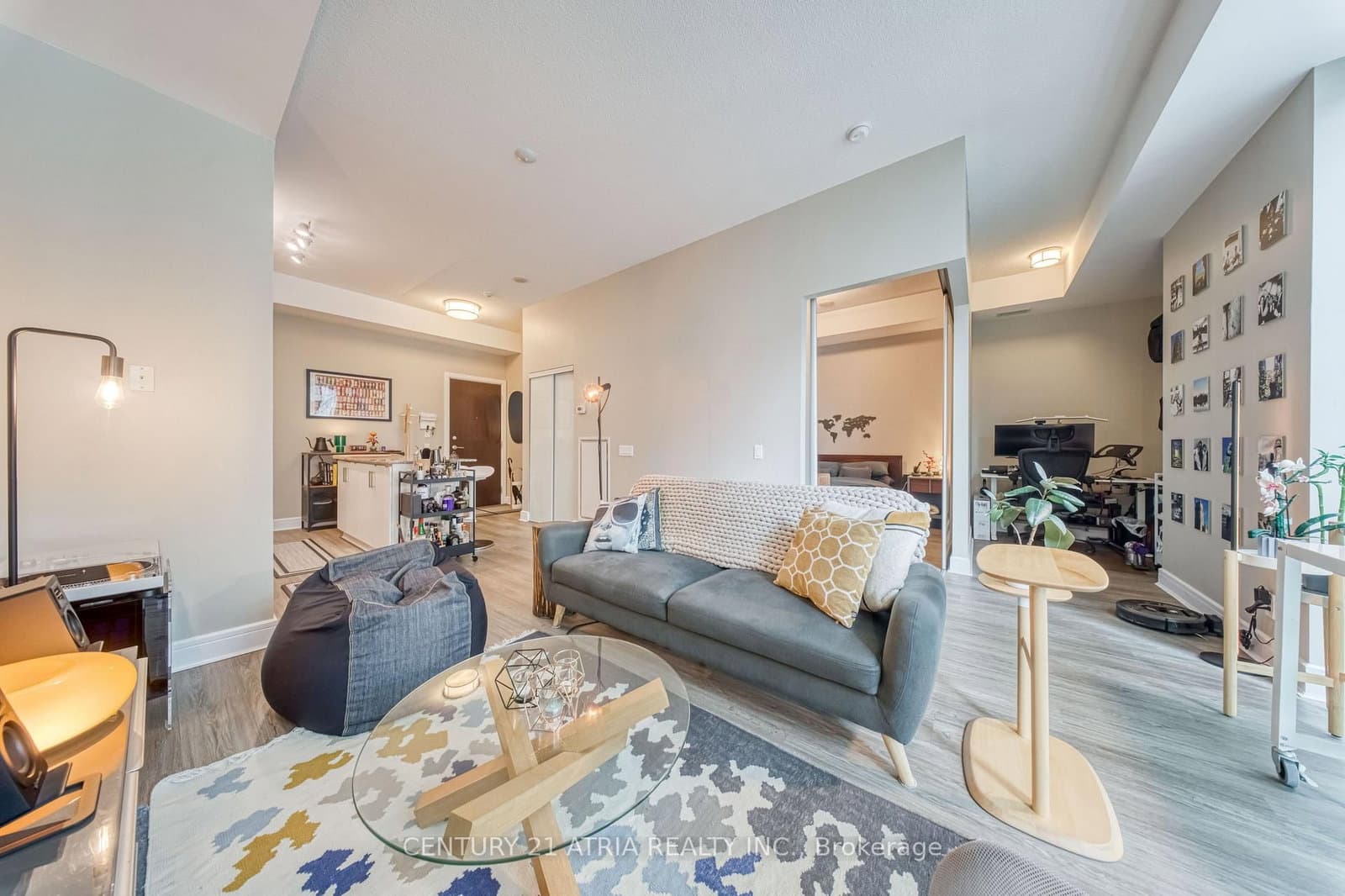 112 George Street, Unit S703 thumbnail 26