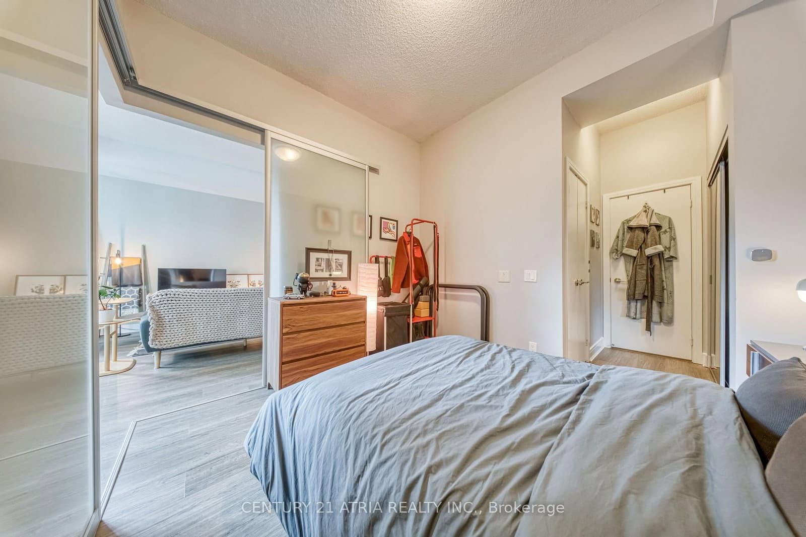 112 George Street, Unit S703 thumbnail 30