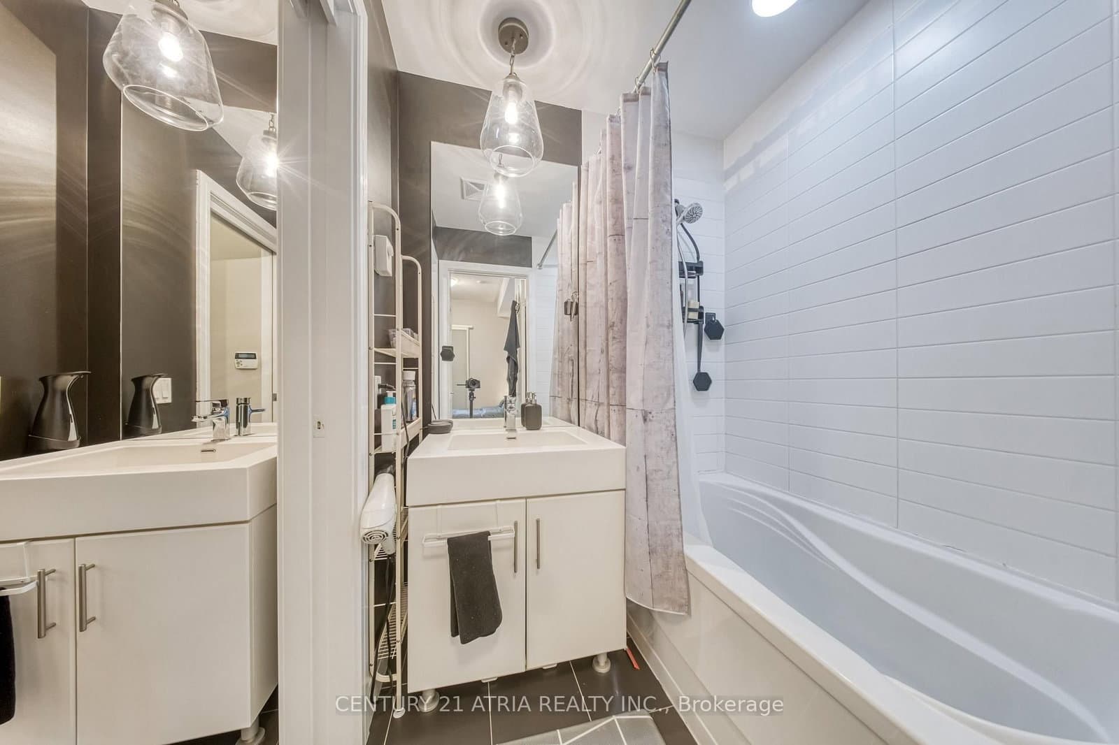 112 George Street, Unit S703 thumbnail 34