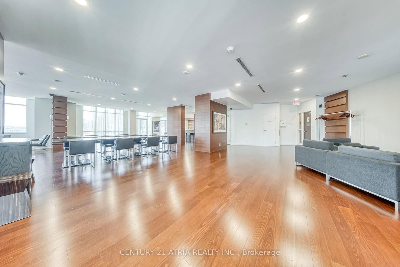 112 George Street, Unit S703 thumbnail 37