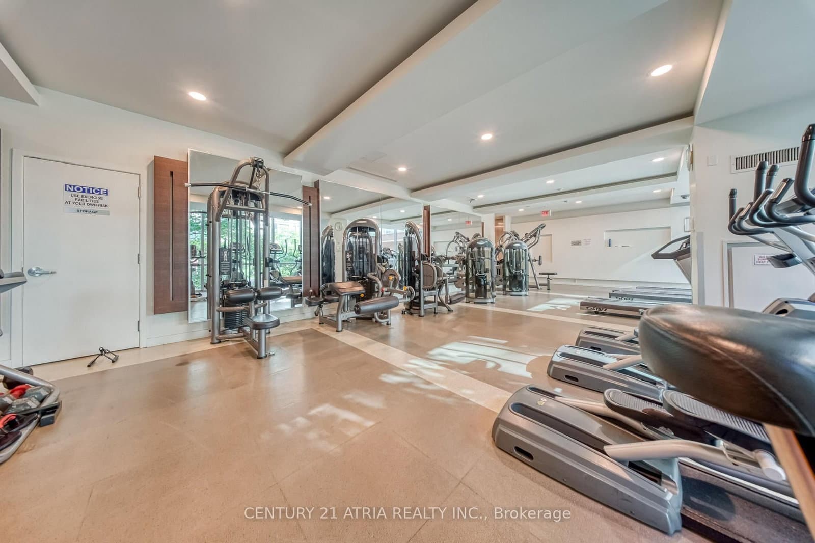 112 George Street, Unit S703 thumbnail 40
