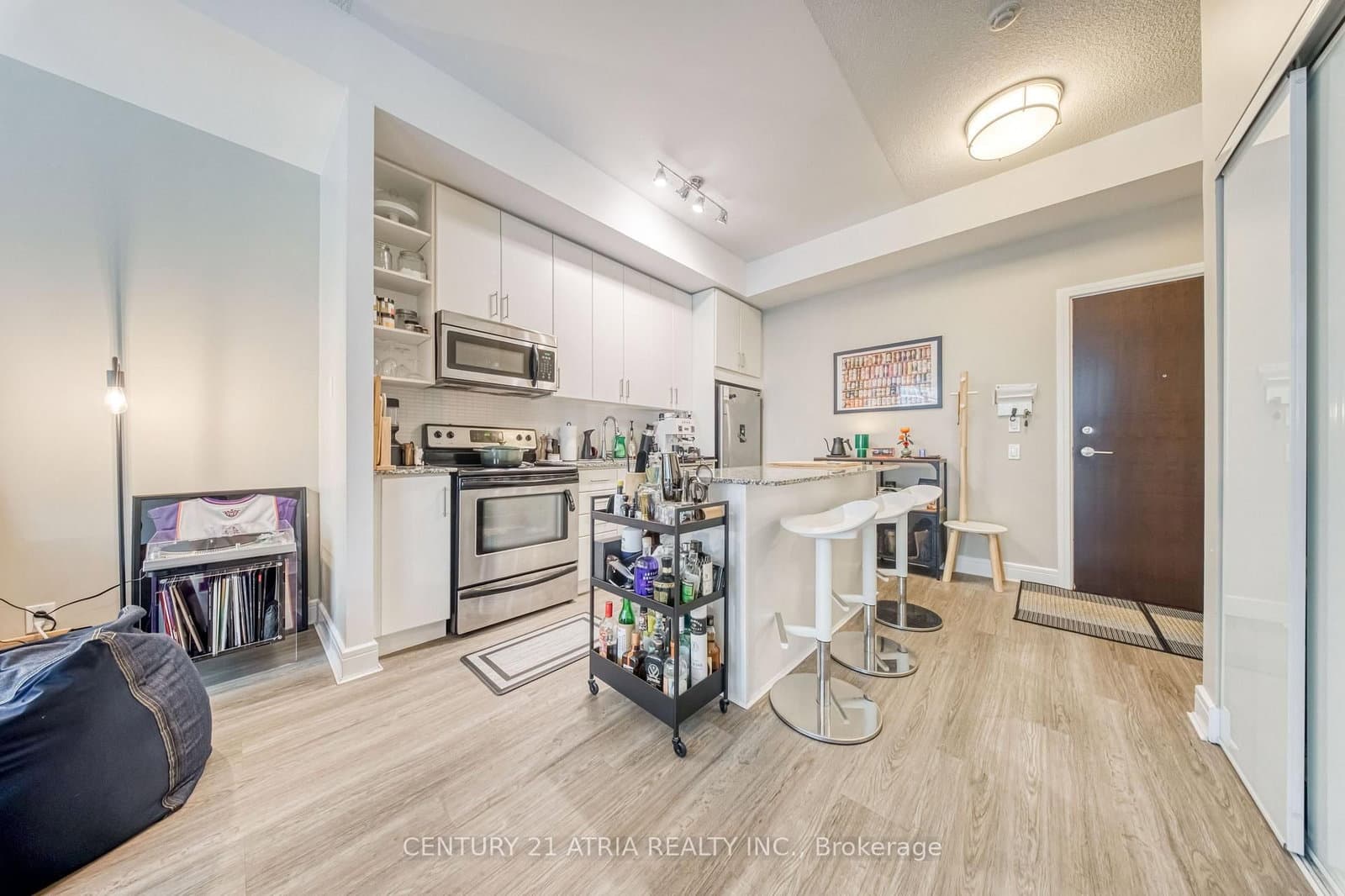 112 George Street, Unit S703 thumbnail 6