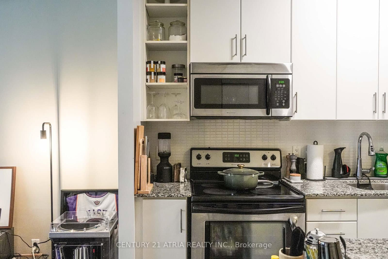 112 George Street, Unit S703 thumbnail 7