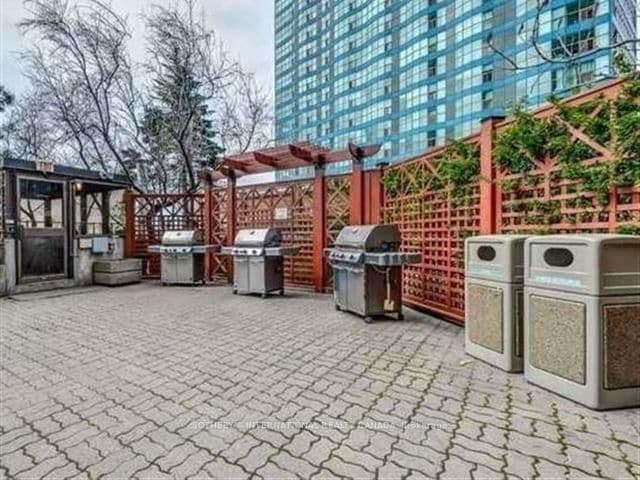 65 Harbour Square, Unit 1110 thumbnail 31