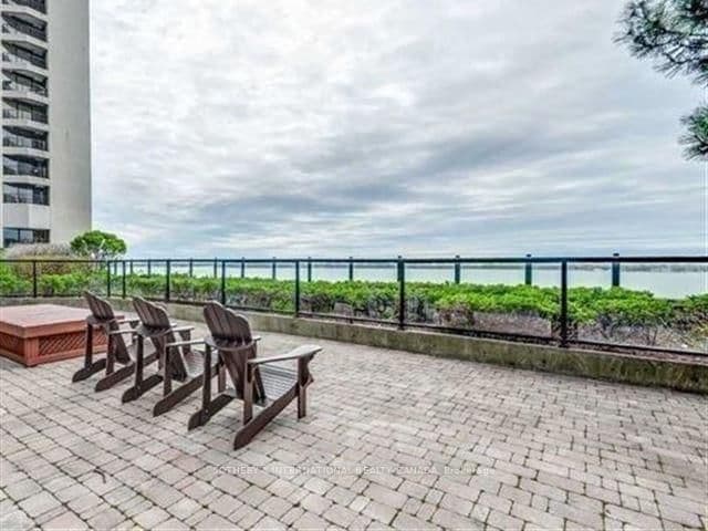 65 Harbour Square, Unit 1110 thumbnail 32