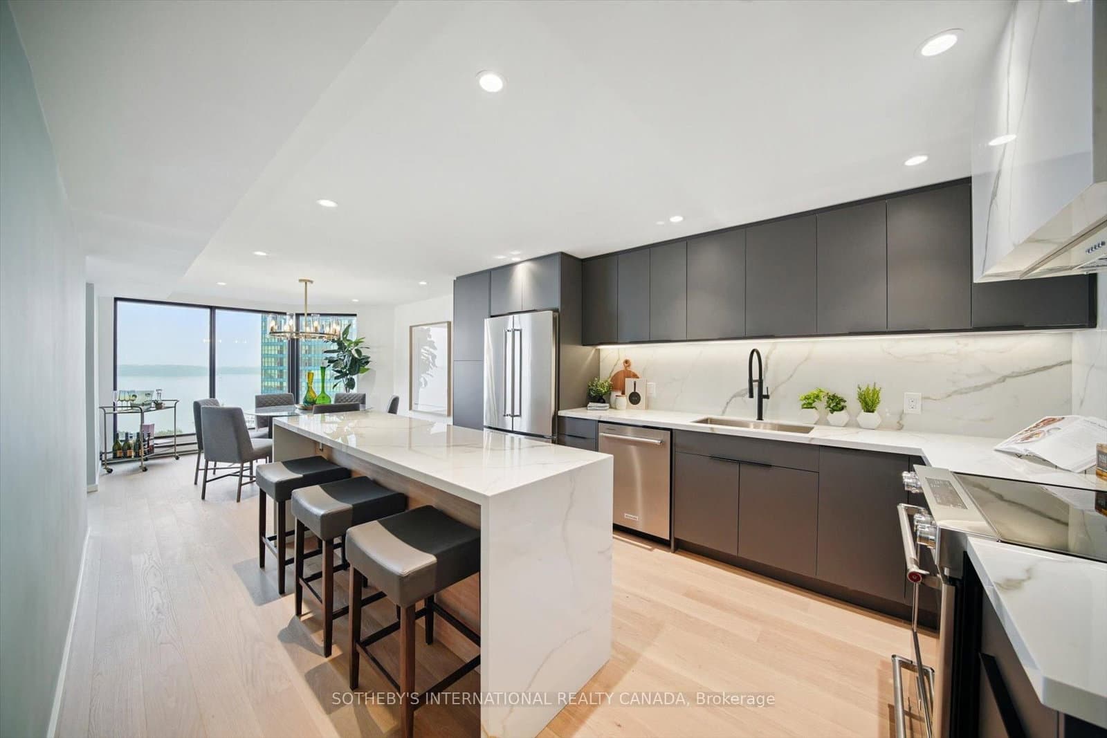65 Harbour Square, Unit 1110 thumbnail 7