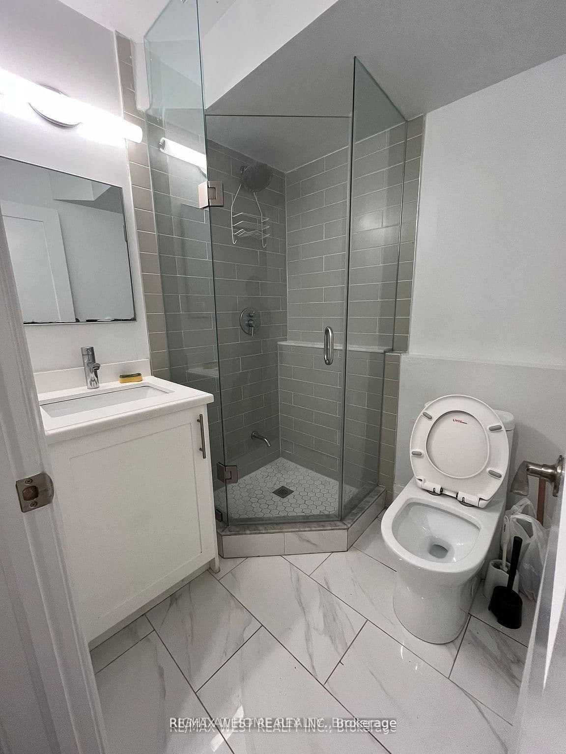 186 Mutual Street, Unit Main thumbnail 14