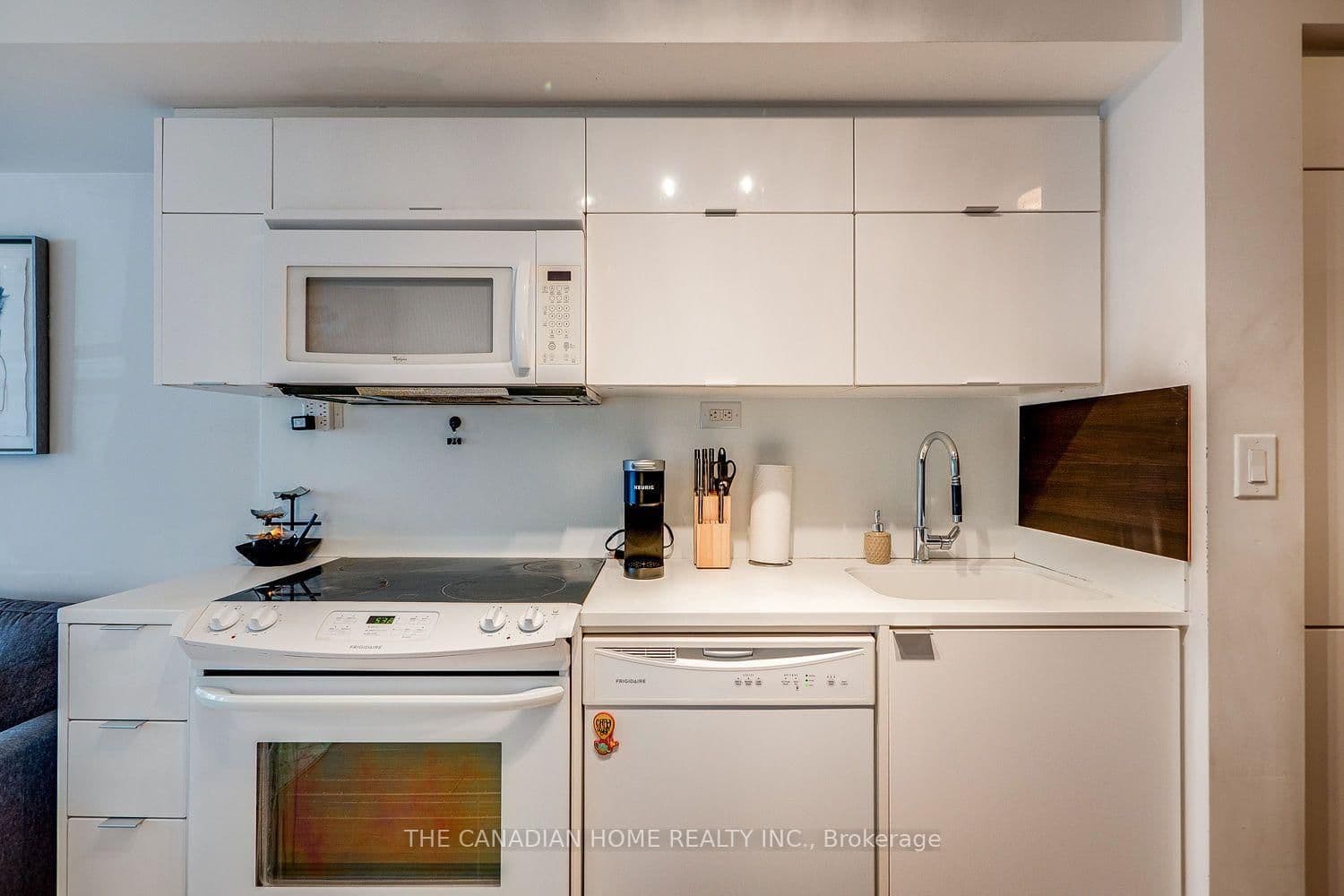 21 Iceboat Terrace, Unit 1605 thumbnail 12