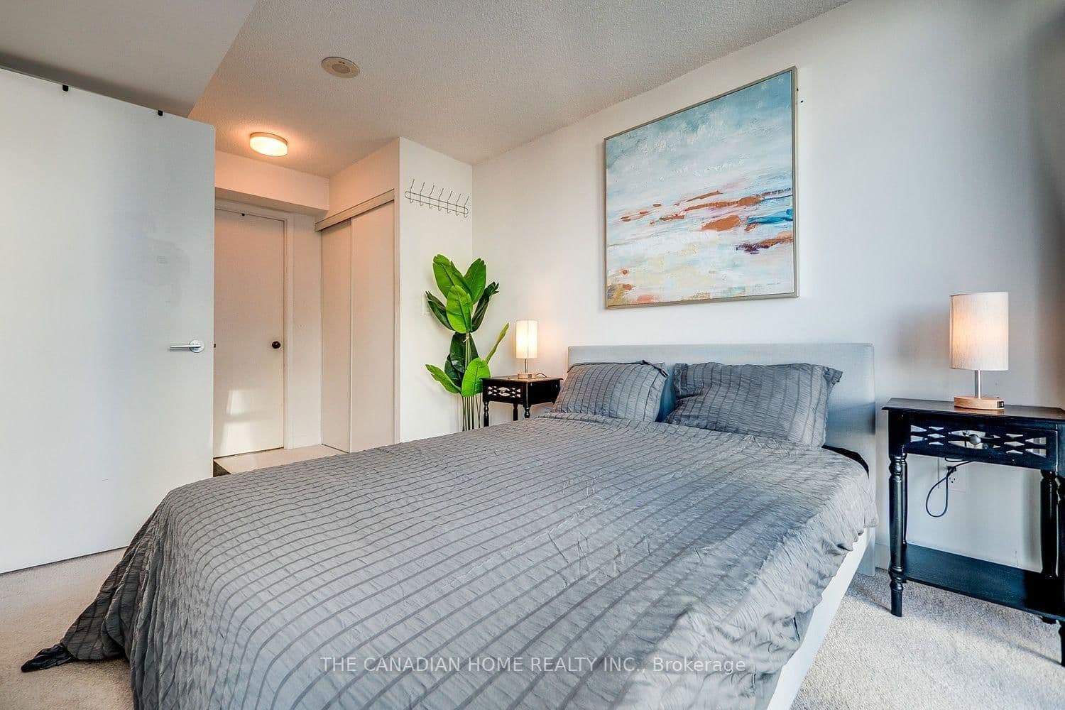 21 Iceboat Terrace, Unit 1605 thumbnail 14