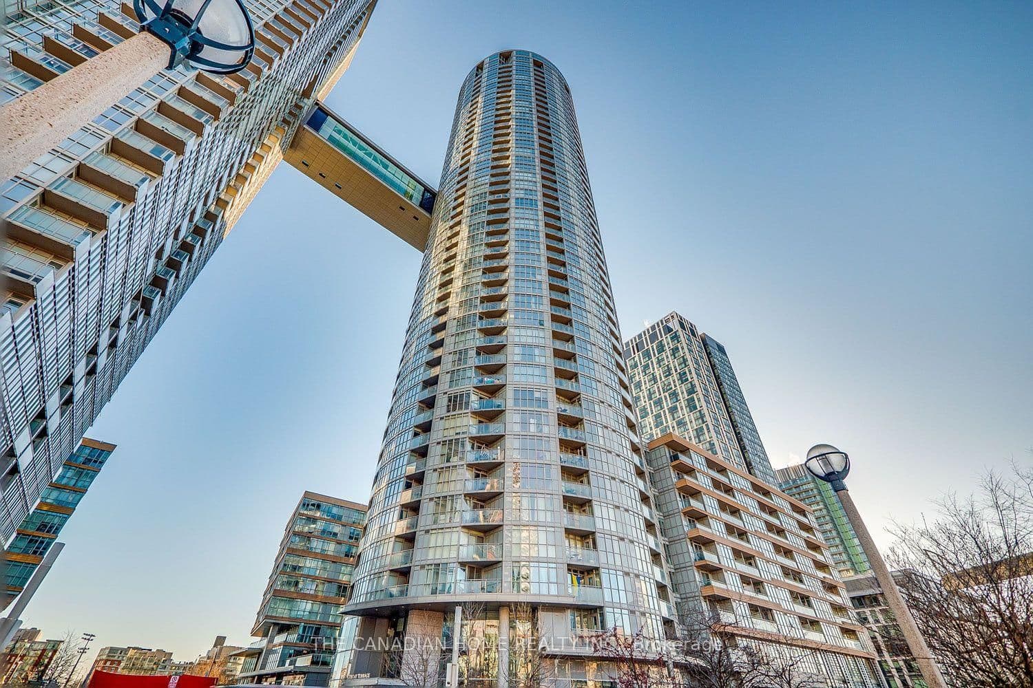 21 Iceboat Terrace, Unit 1605 thumbnail 2
