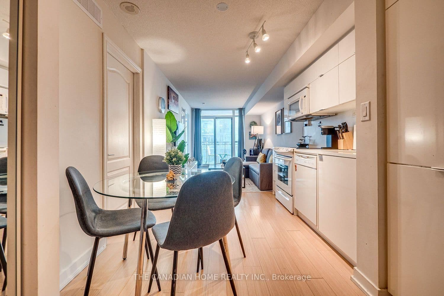 21 Iceboat Terrace, Unit 1605 thumbnail 33