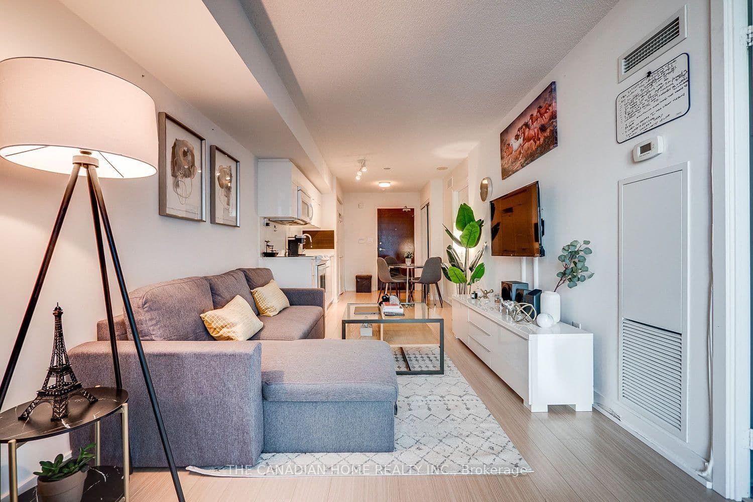 21 Iceboat Terrace, Unit 1605 thumbnail 6