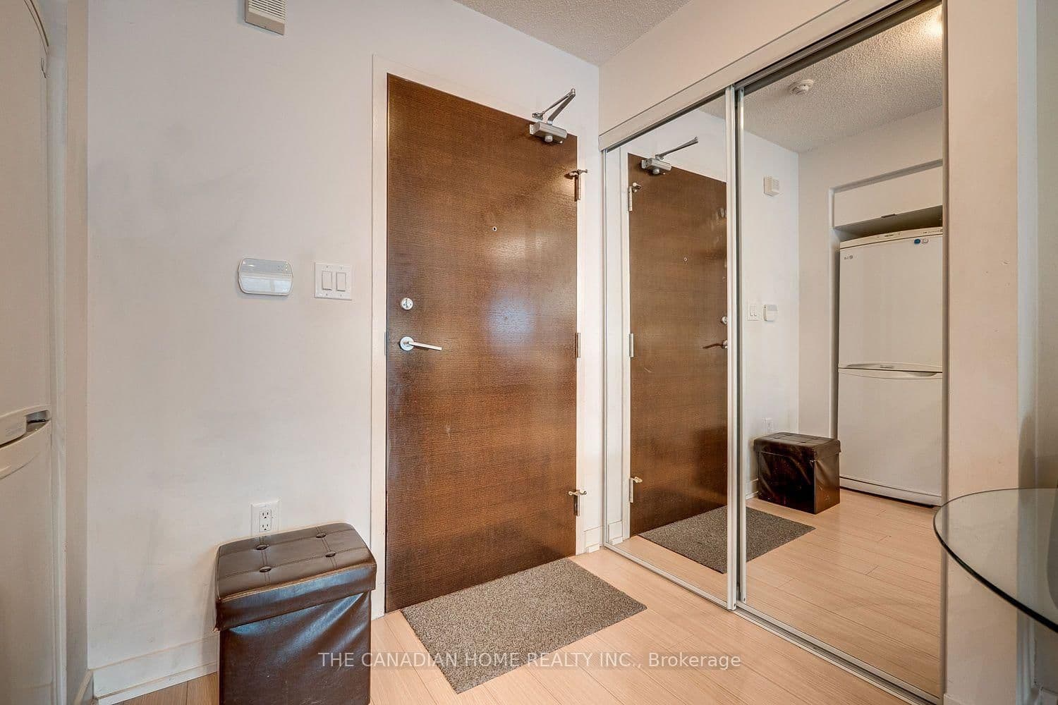21 Iceboat Terrace, Unit 1605 thumbnail 9