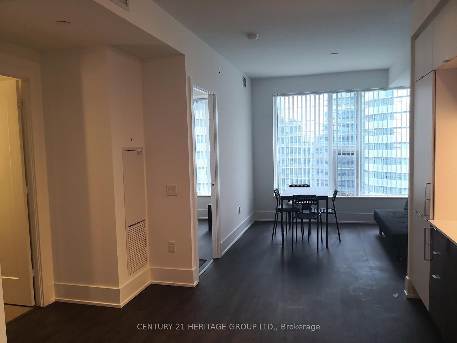 10 York Street, Unit 3002 thumbnail 6