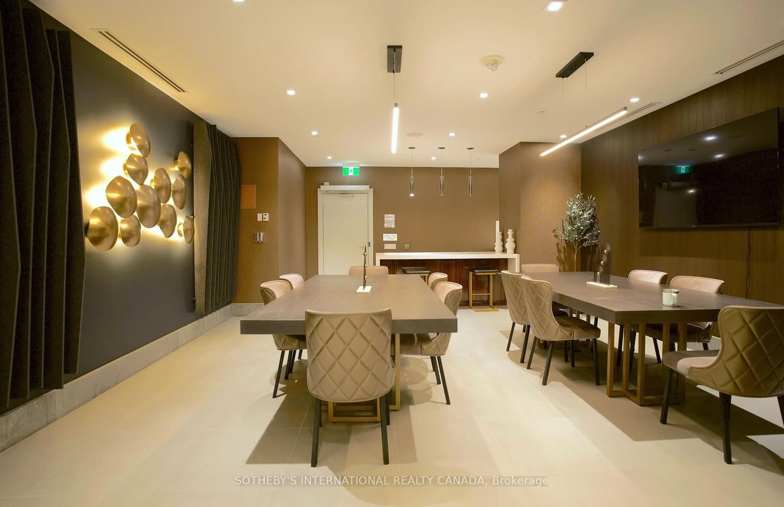 8 Widmer Street, Unit 3209 thumbnail 4
