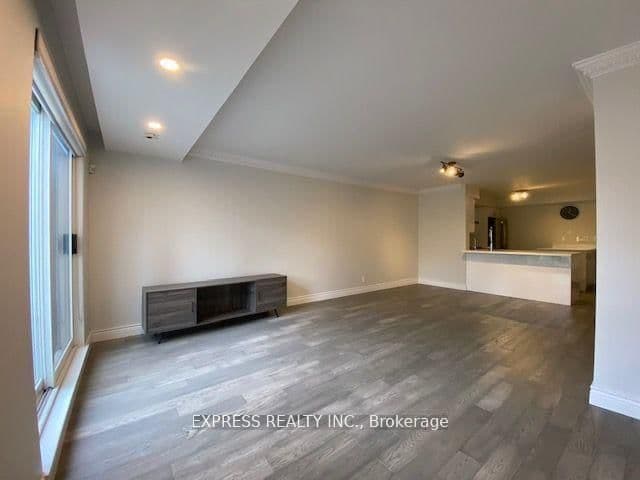 28 Sommerset Way, Unit 1639 thumbnail 2