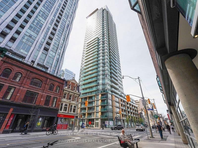 18 Yorkville Avenue, Unit 1305 - Image 1