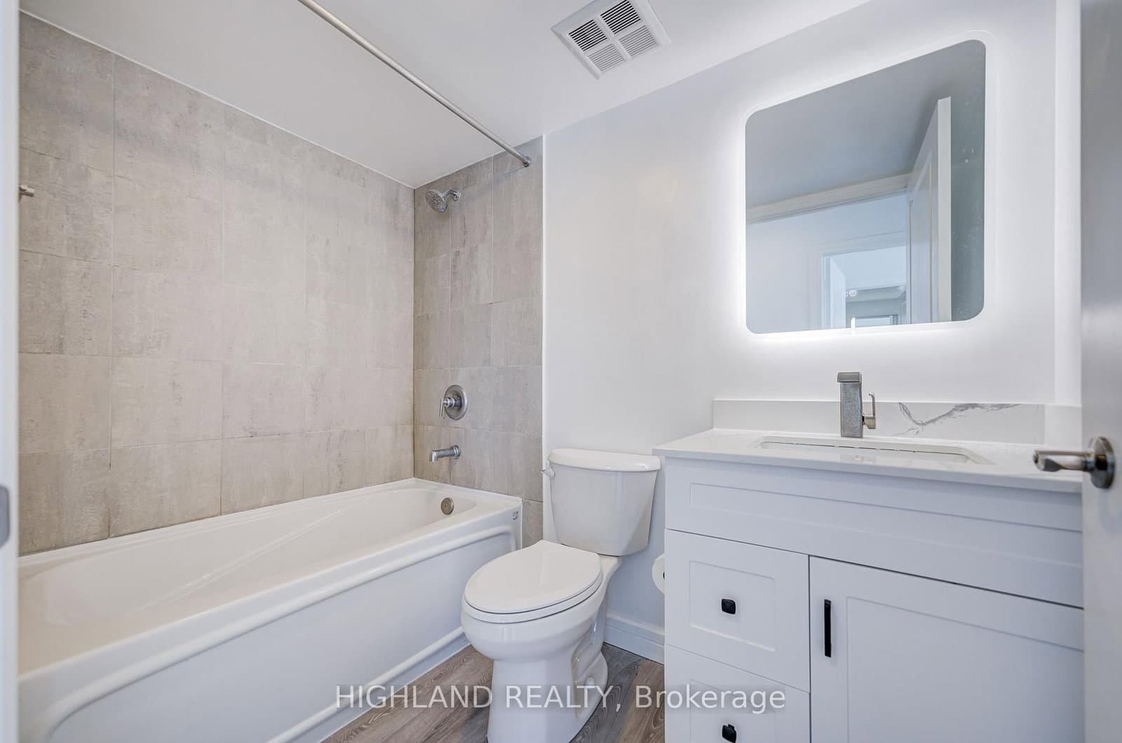 18 Harrison Garden, Unit 1002 thumbnail 11