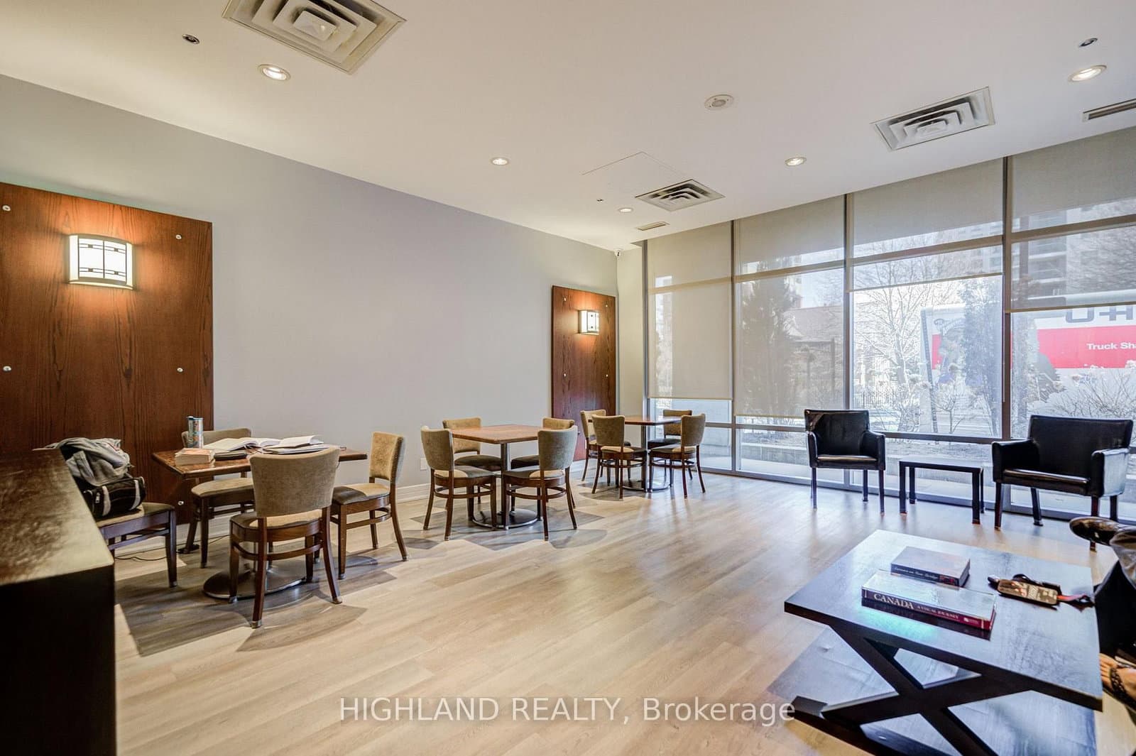 18 Harrison Garden, Unit 1002 thumbnail 17