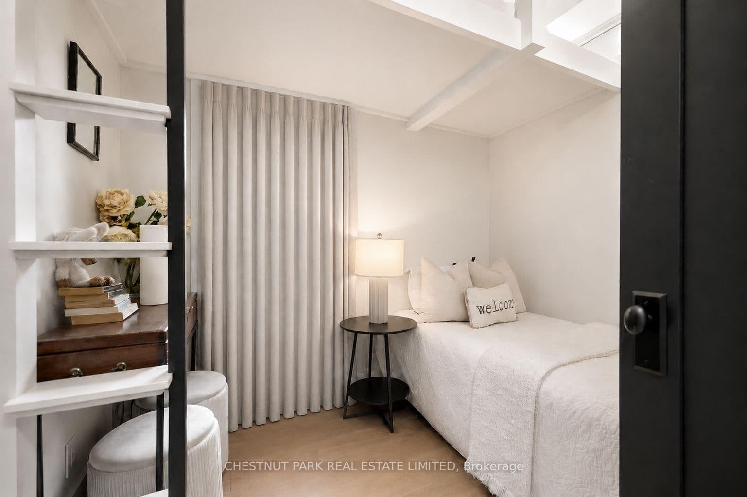 310 Bessborough Drive thumbnail 27