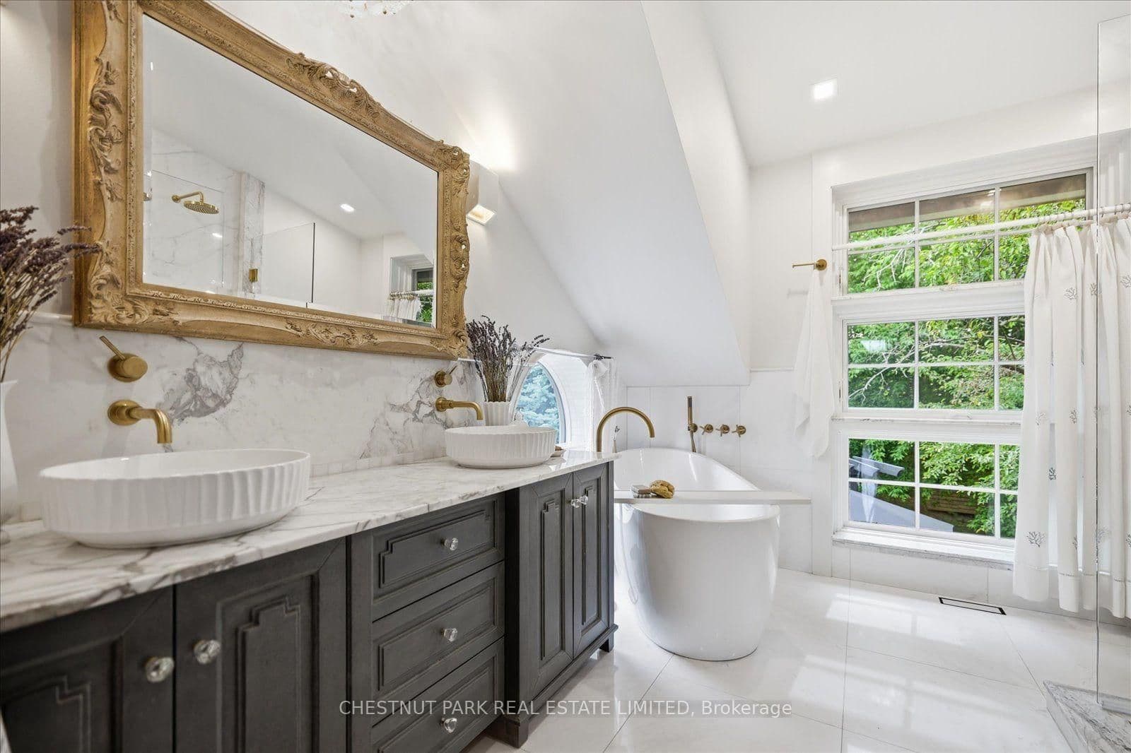 310 Bessborough Drive thumbnail 36