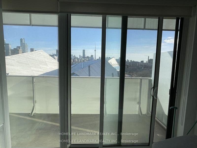 200 Bloor Street W, Unit 1004 thumbnail 2