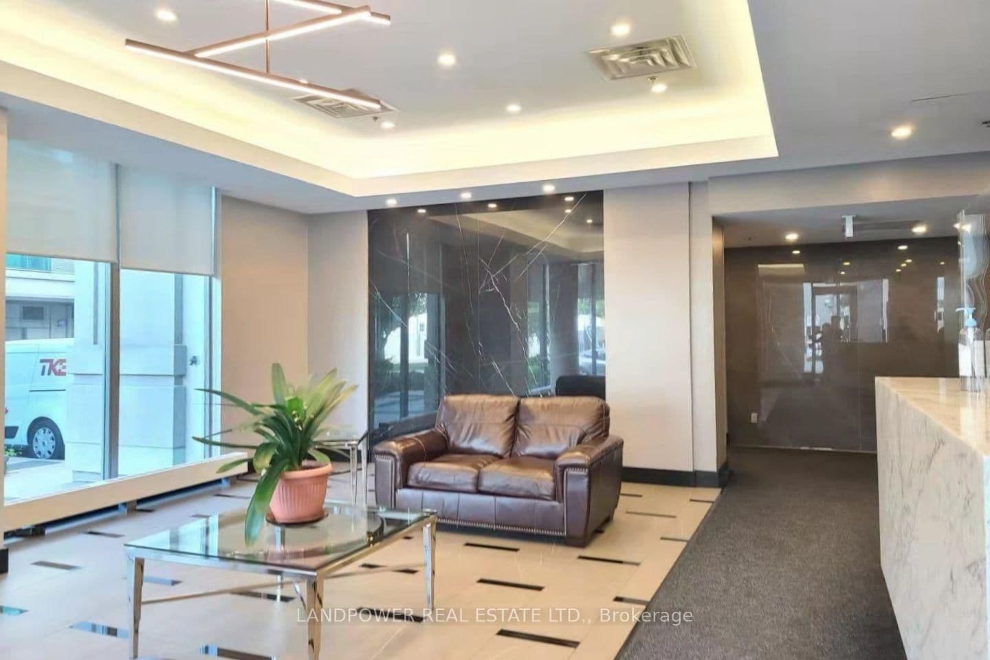 19 Avondale Avenue, Unit 312 thumbnail 20
